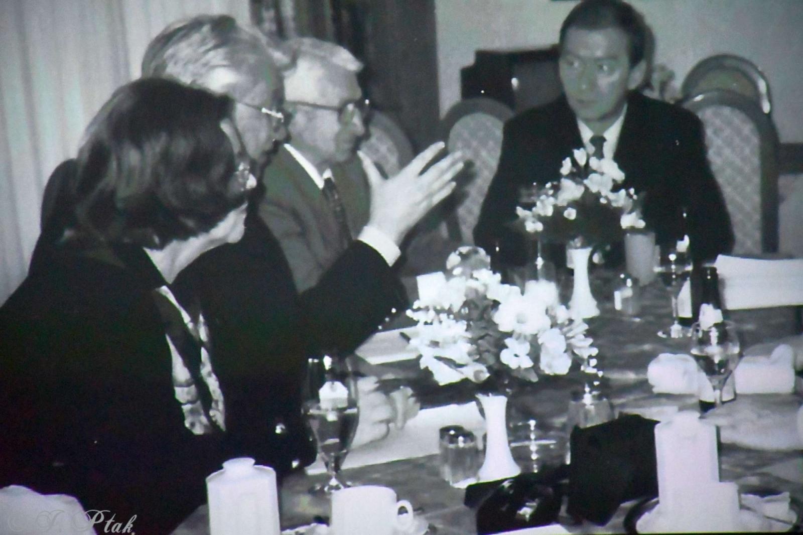 Zdjęcie w galerii na portalu naszraciborz.pl: Zapomniany wygnaniec i turbopolacy. Nowy film Adriana Szczypińskiego po kinowej premierze wiadomości z regionu