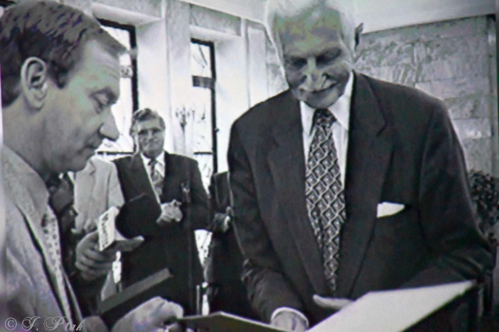 Zdjęcie w galerii na portalu naszraciborz.pl: Zapomniany wygnaniec i turbopolacy. Nowy film Adriana Szczypińskiego po kinowej premierze wiadomości z regionu