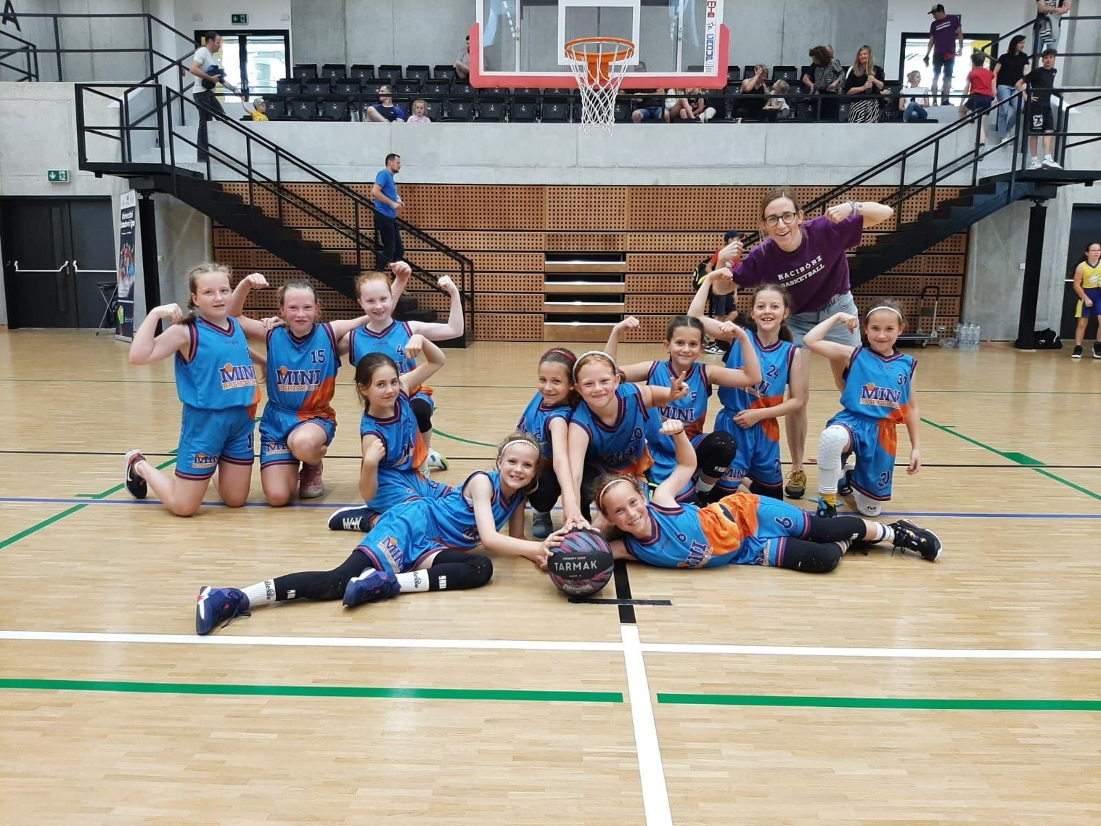 Zdjęcie w galerii na portalu naszraciborz.pl: Koszykarki MiniBasketball Racibórz na Ostrava Cup 2023 wiadomości z regionu
