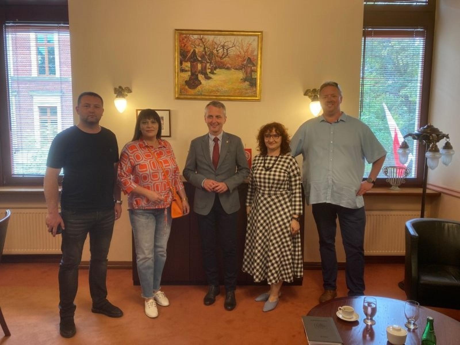 Zdjęcie w galerii na portalu naszraciborz.pl: Dzieci ukraińskich żołnierzy z partnerskiej Tyśmienicy wypoczywały w Raciborzu wiadomości z regionu