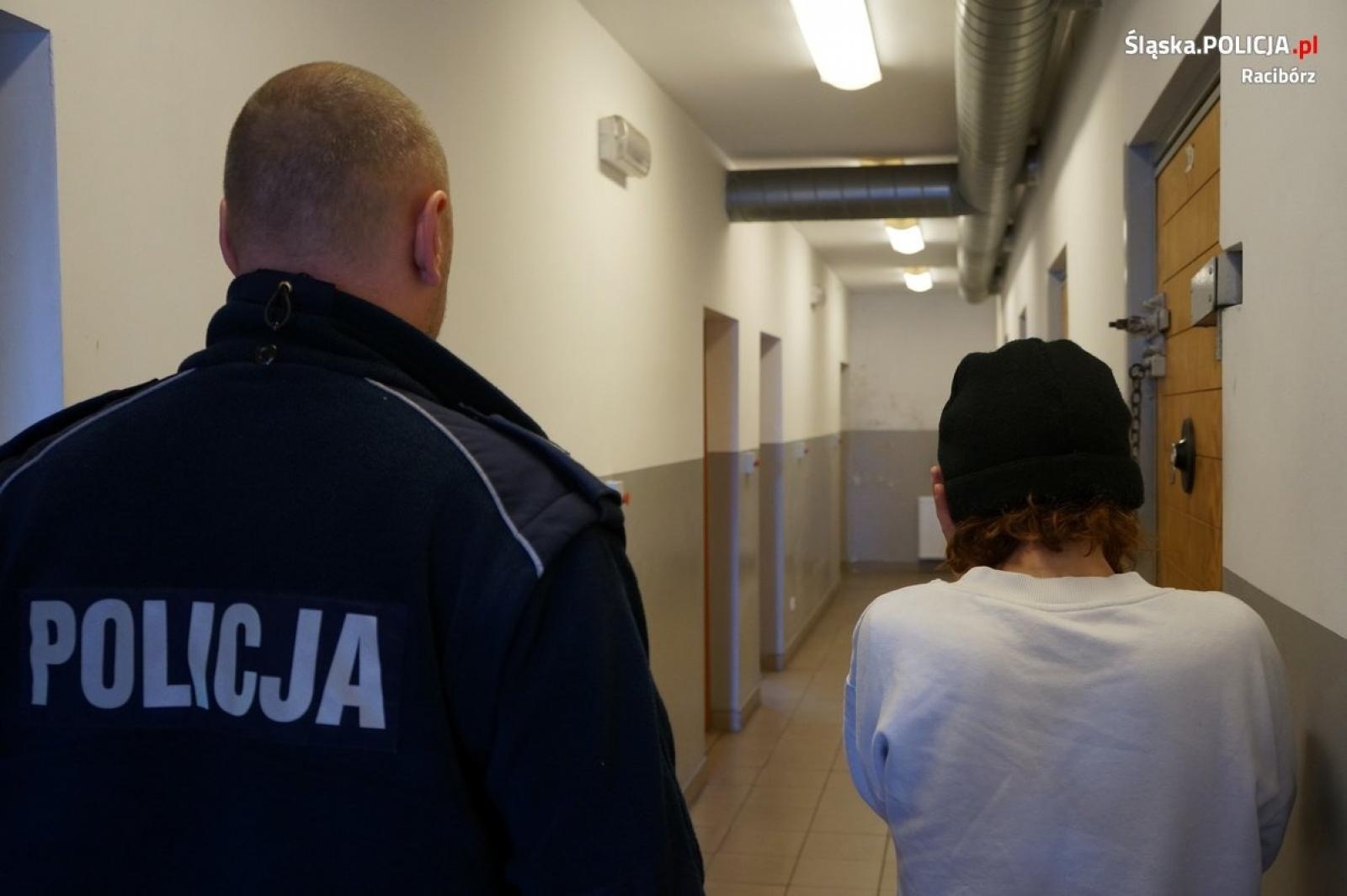 Zdjęcie w galerii na portalu naszraciborz.pl: Auto odzyskane, złodzieje zatrzymani wiadomości z regionu