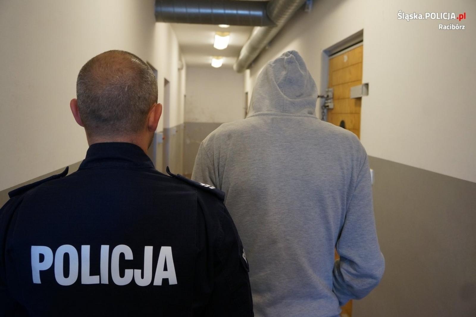 Zdjęcie w galerii na portalu naszraciborz.pl: Auto odzyskane, złodzieje zatrzymani wiadomości z regionu