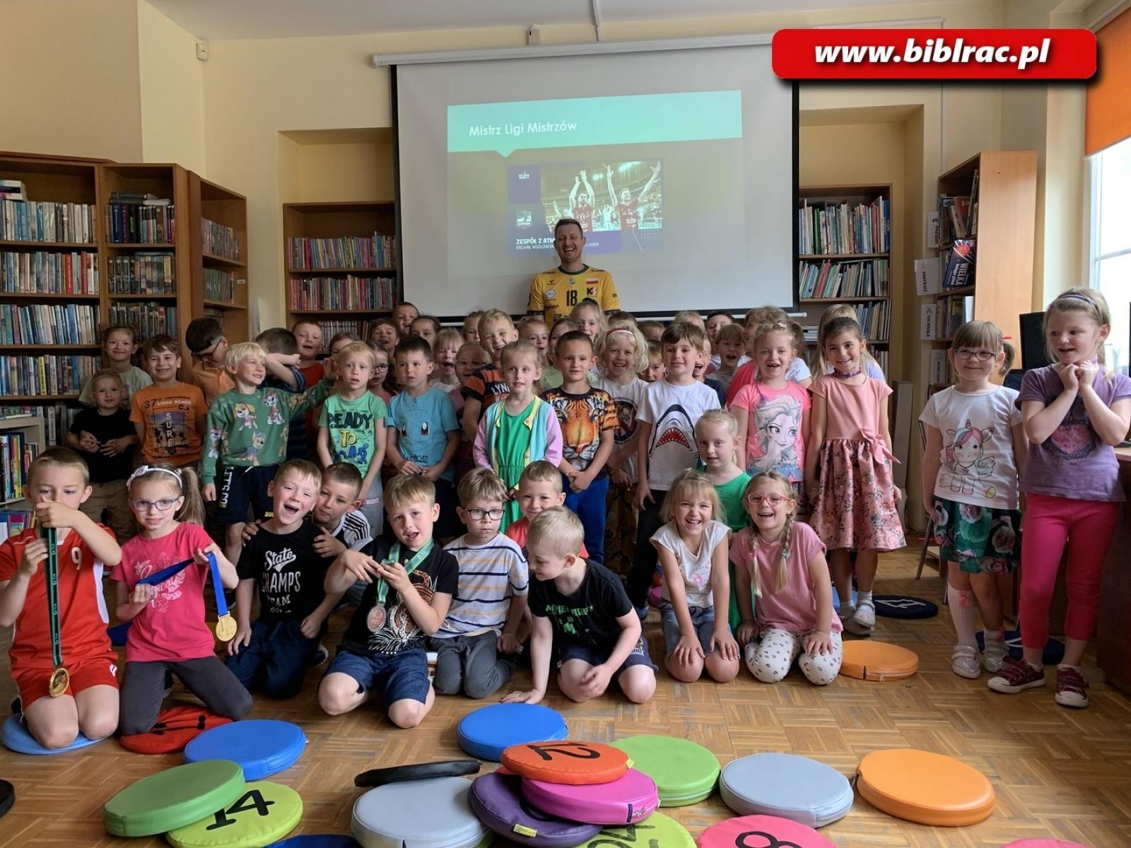 Zdjęcie w galerii na portalu naszraciborz.pl: Ogólnopolski Tydzień Czytania Dzieciom w raciborskiej bibliotece wiadomości z regionu