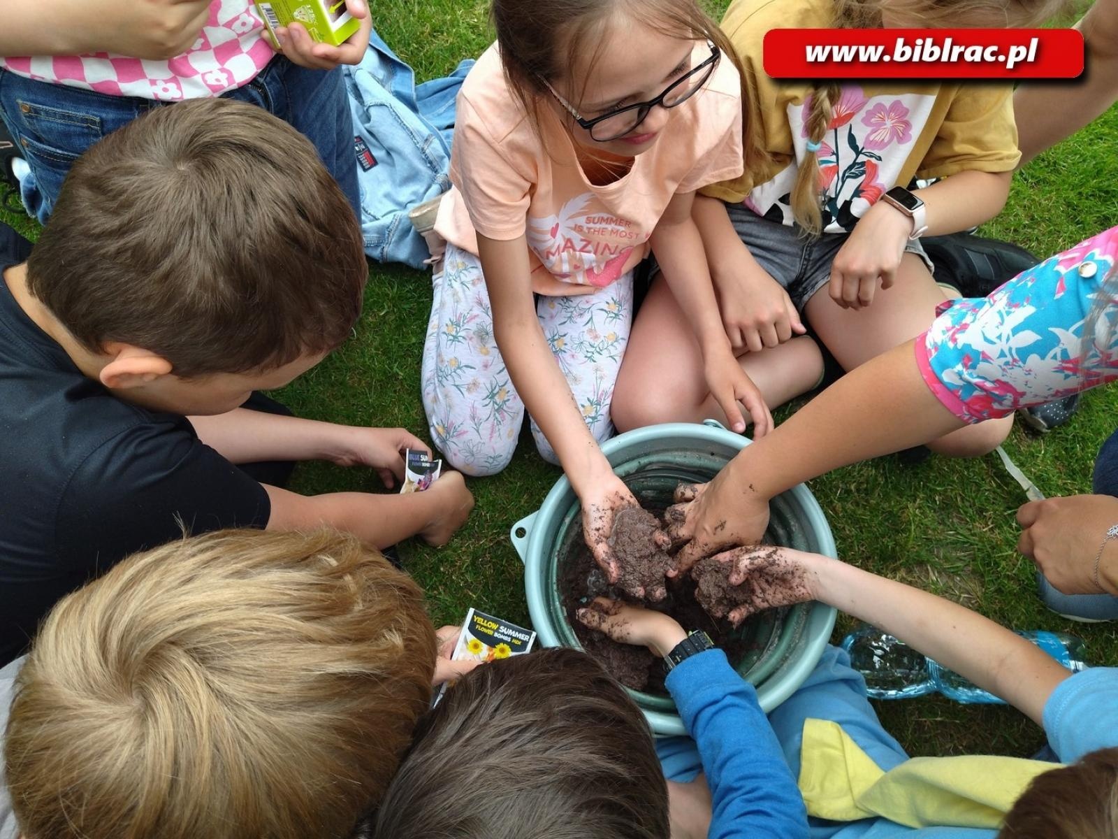 Zdjęcie w galerii na portalu naszraciborz.pl: Ogólnopolski Tydzień Czytania Dzieciom w raciborskiej bibliotece wiadomości z regionu