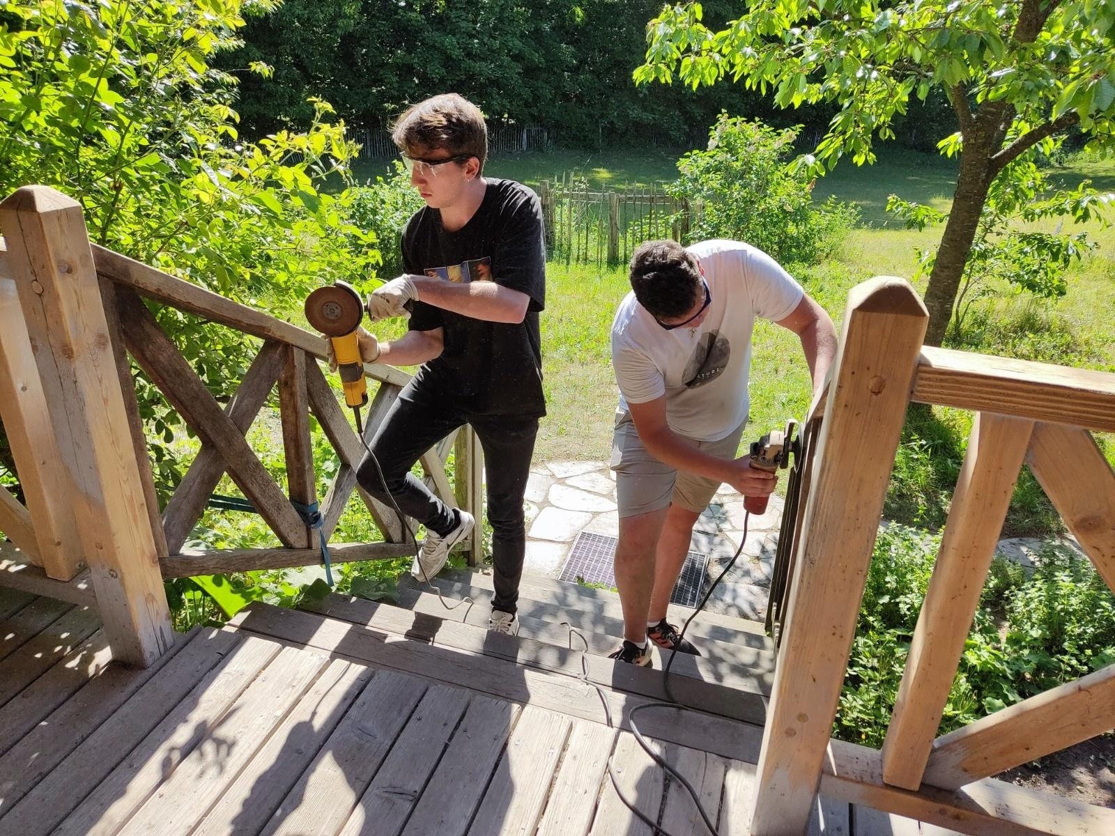Zdjęcie w galerii na portalu naszraciborz.pl: Studenci architektury kolejny raz na warsztatach ArchitEKO w Juhowie wiadomości z regionu