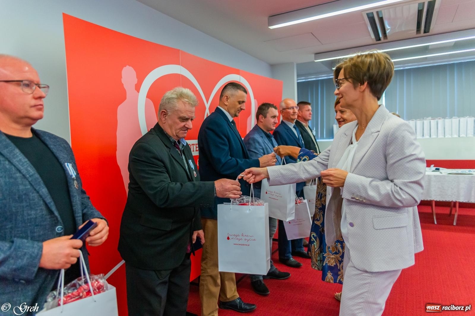 Zdjęcie w galerii na portalu naszraciborz.pl: Krwiodawcy to cisi bohaterowie. Światowy Dzień Krwiodawstwa w Raciborzu [FOTO i WIDEO] wiadomości z regionu