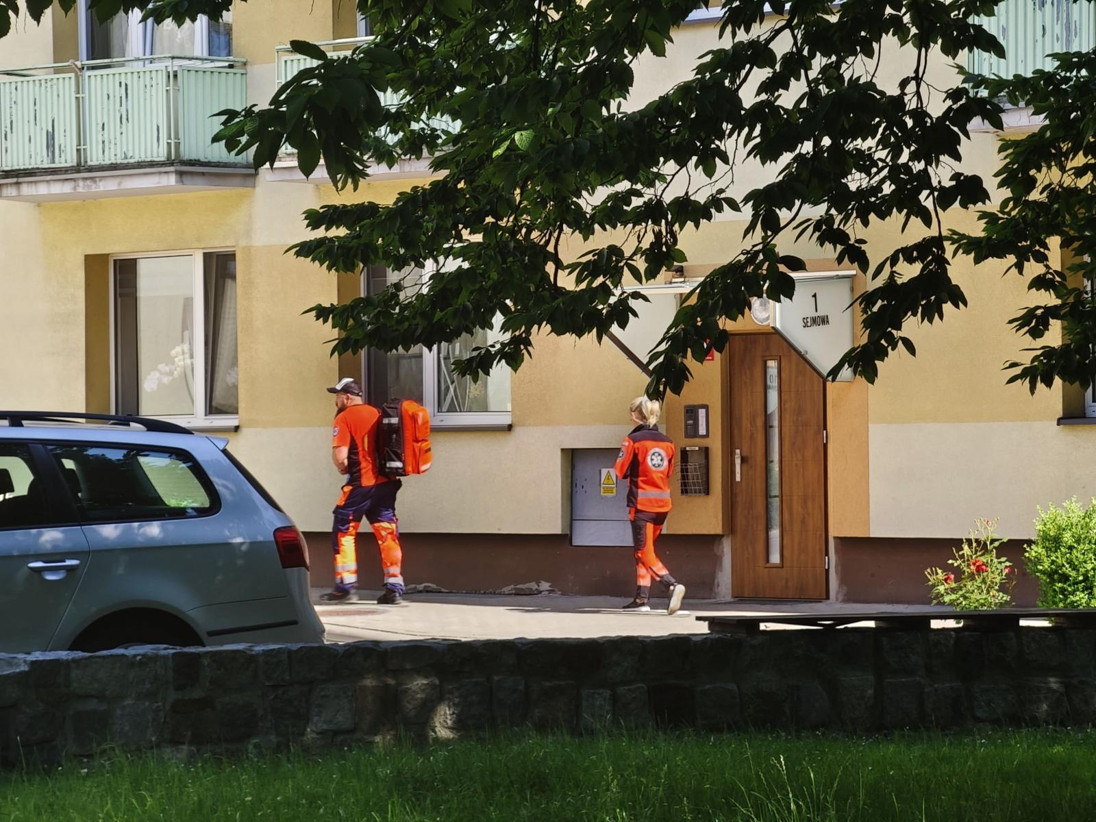 Zdjęcie w galerii na portalu naszraciborz.pl: Raport 998. Strażacka akcja przy Drzymały. Lokatorka w szpitalu wiadomości z regionu