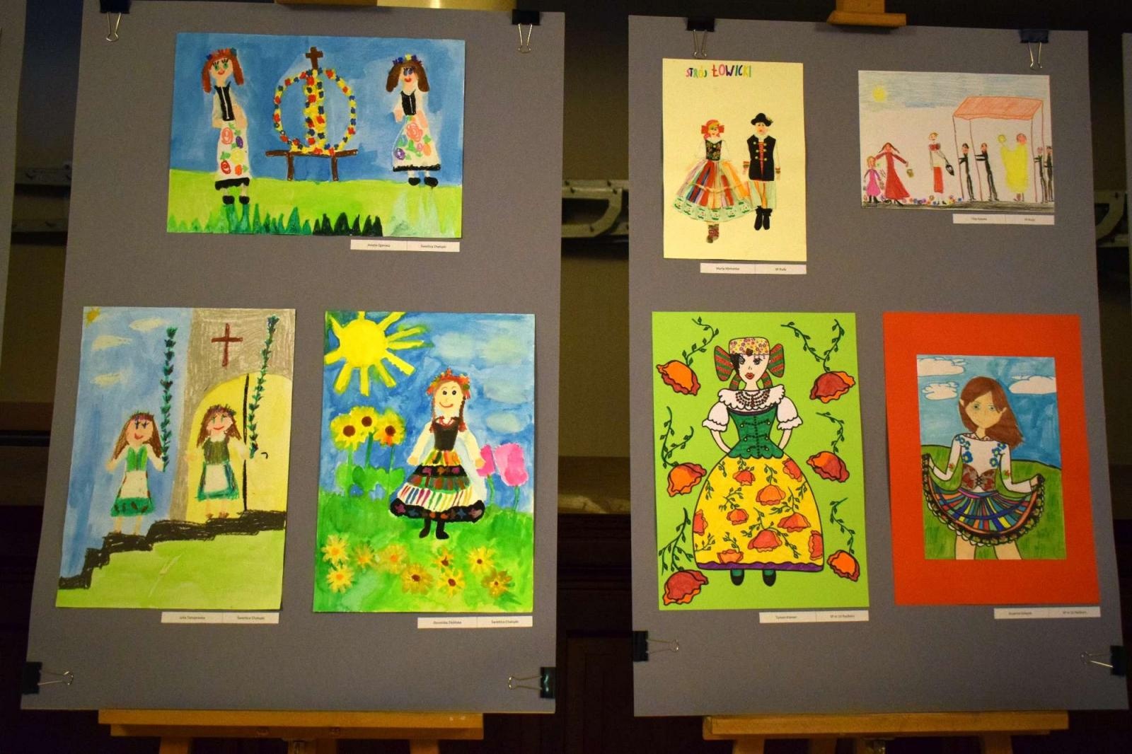 Zdjęcie w galerii na portalu naszraciborz.pl: Gala laureatów XIII Powiatowego Festiwalu Twórczości Artystycznej wiadomości z regionu