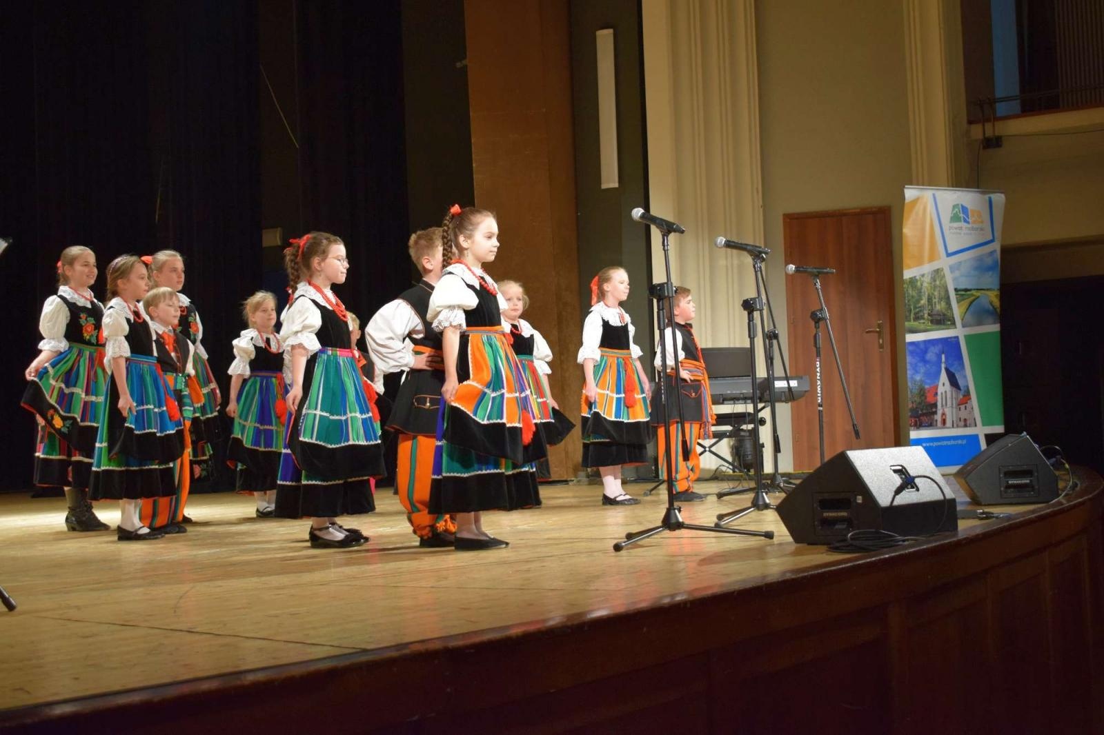 Zdjęcie w galerii na portalu naszraciborz.pl: Gala laureatów XIII Powiatowego Festiwalu Twórczości Artystycznej wiadomości z regionu