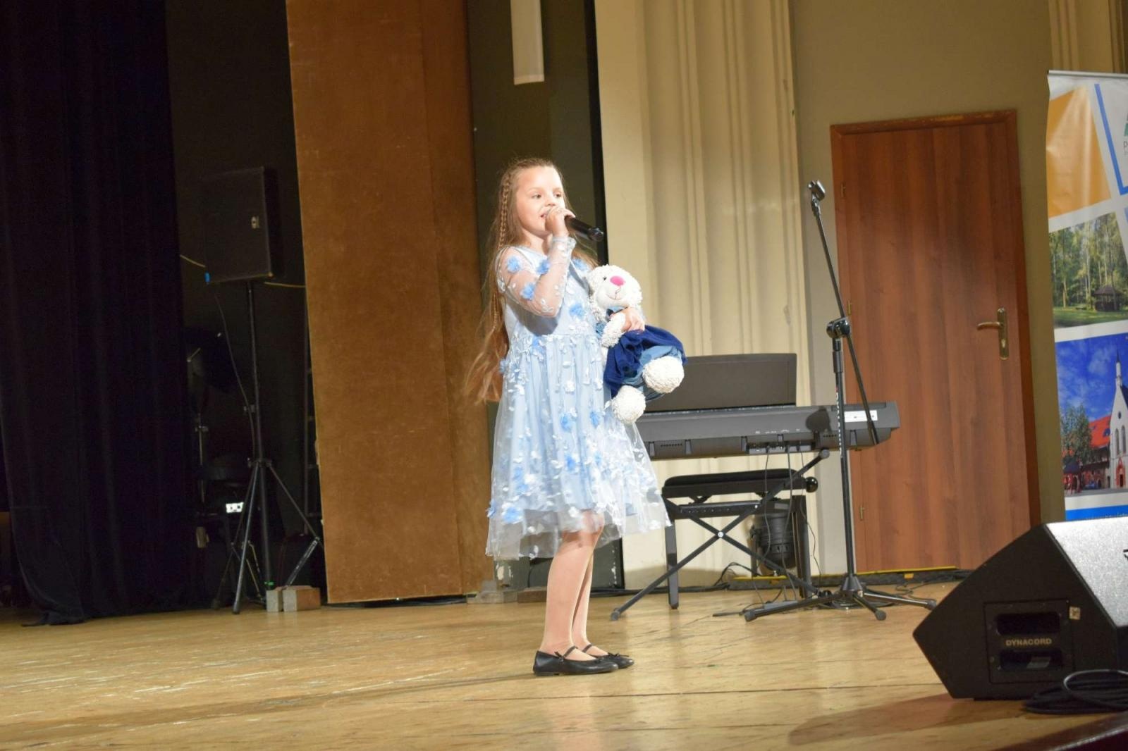 Zdjęcie w galerii na portalu naszraciborz.pl: Gala laureatów XIII Powiatowego Festiwalu Twórczości Artystycznej wiadomości z regionu