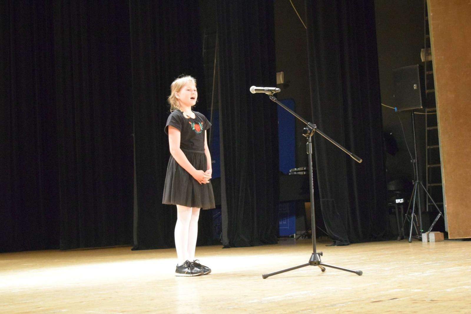 Zdjęcie w galerii na portalu naszraciborz.pl: Gala laureatów XIII Powiatowego Festiwalu Twórczości Artystycznej wiadomości z regionu