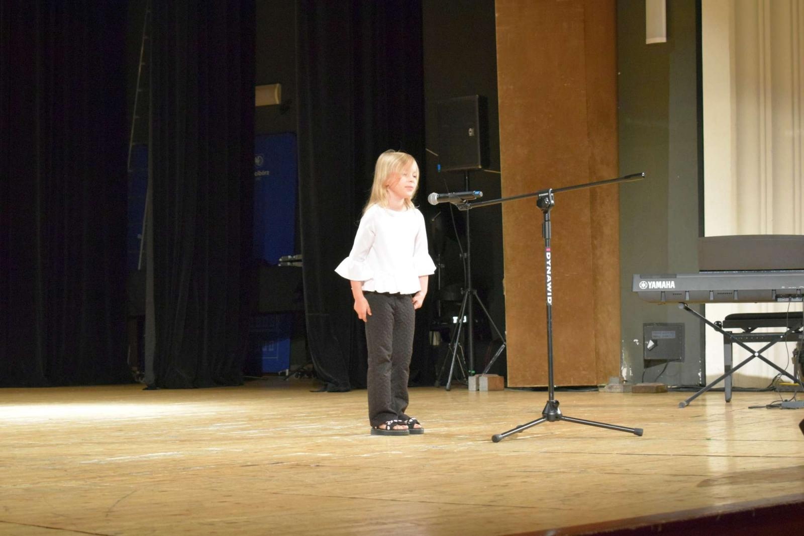 Zdjęcie w galerii na portalu naszraciborz.pl: Gala laureatów XIII Powiatowego Festiwalu Twórczości Artystycznej wiadomości z regionu