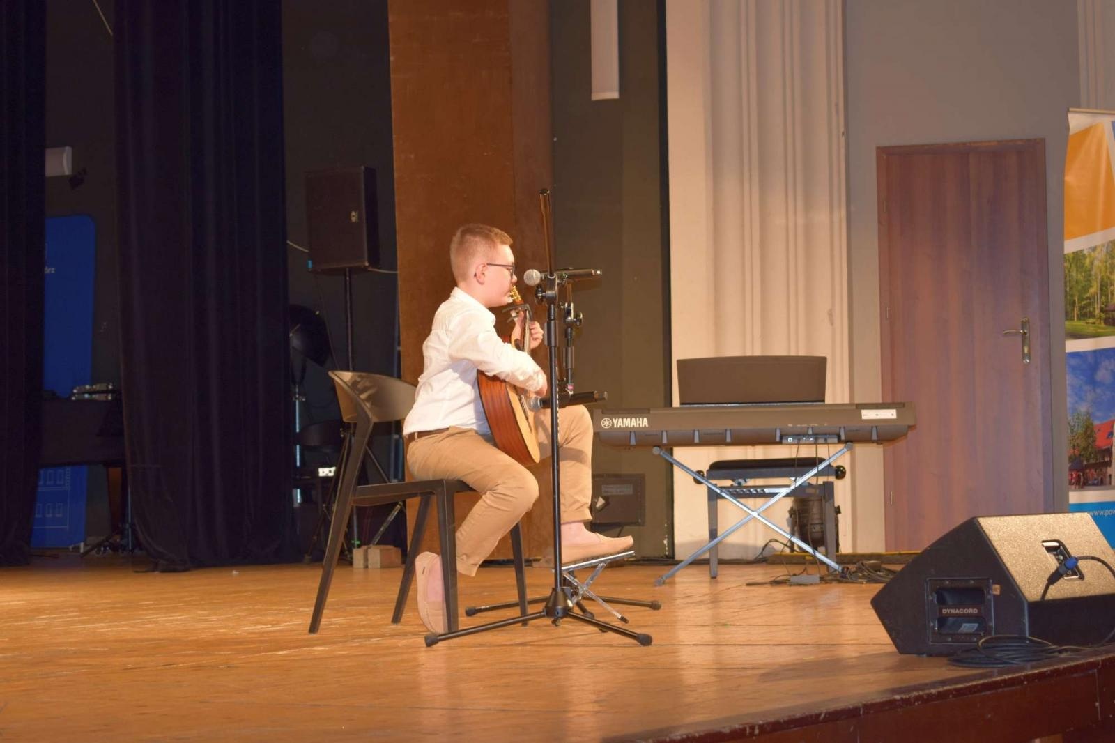 Zdjęcie w galerii na portalu naszraciborz.pl: Gala laureatów XIII Powiatowego Festiwalu Twórczości Artystycznej wiadomości z regionu