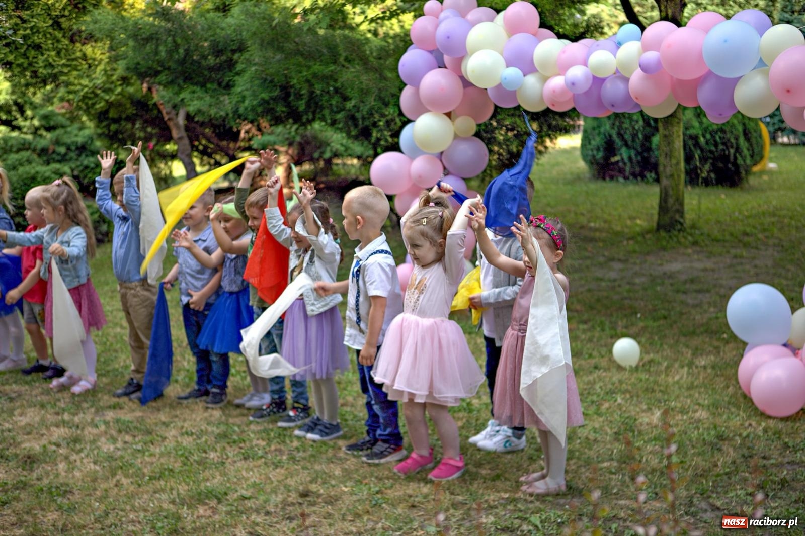 Zdjęcie w galerii na portalu naszraciborz.pl:  II Festyn Rodzinny w Przedszkolu nr 13 [FOTO i WIDEO] wiadomości z regionu