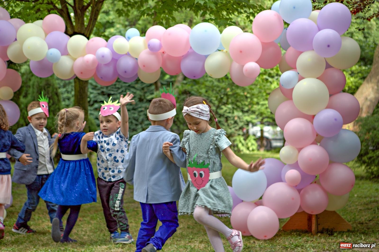 Zdjęcie w galerii na portalu naszraciborz.pl:  II Festyn Rodzinny w Przedszkolu nr 13 [FOTO i WIDEO] wiadomości z regionu