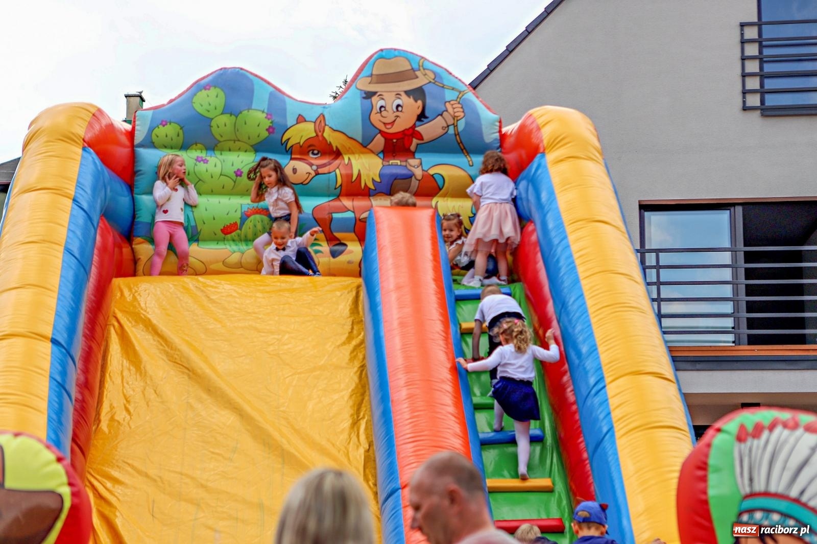 Zdjęcie w galerii na portalu naszraciborz.pl:  II Festyn Rodzinny w Przedszkolu nr 13 [FOTO i WIDEO] wiadomości z regionu