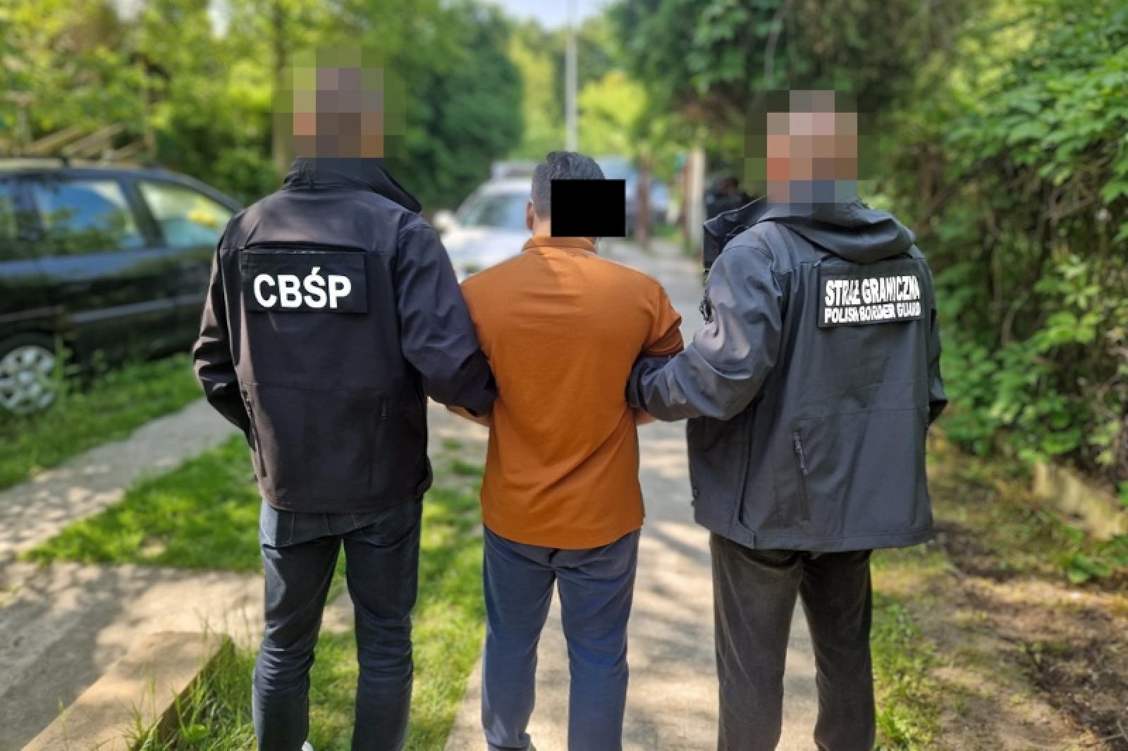 Zdjęcie w galerii na portalu naszraciborz.pl: Śląscy pogranicznicy uderzyli w białoruski szlak przerzutu ludzi wiadomości z regionu