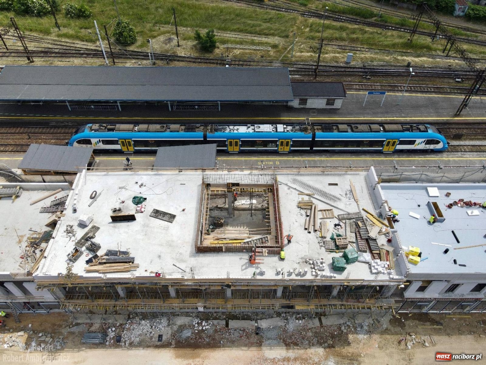 Zdjęcie w galerii na portalu naszraciborz.pl: Stary i nowy dworzec. Porównajcie zdjęcia lotnicze! wiadomości z regionu