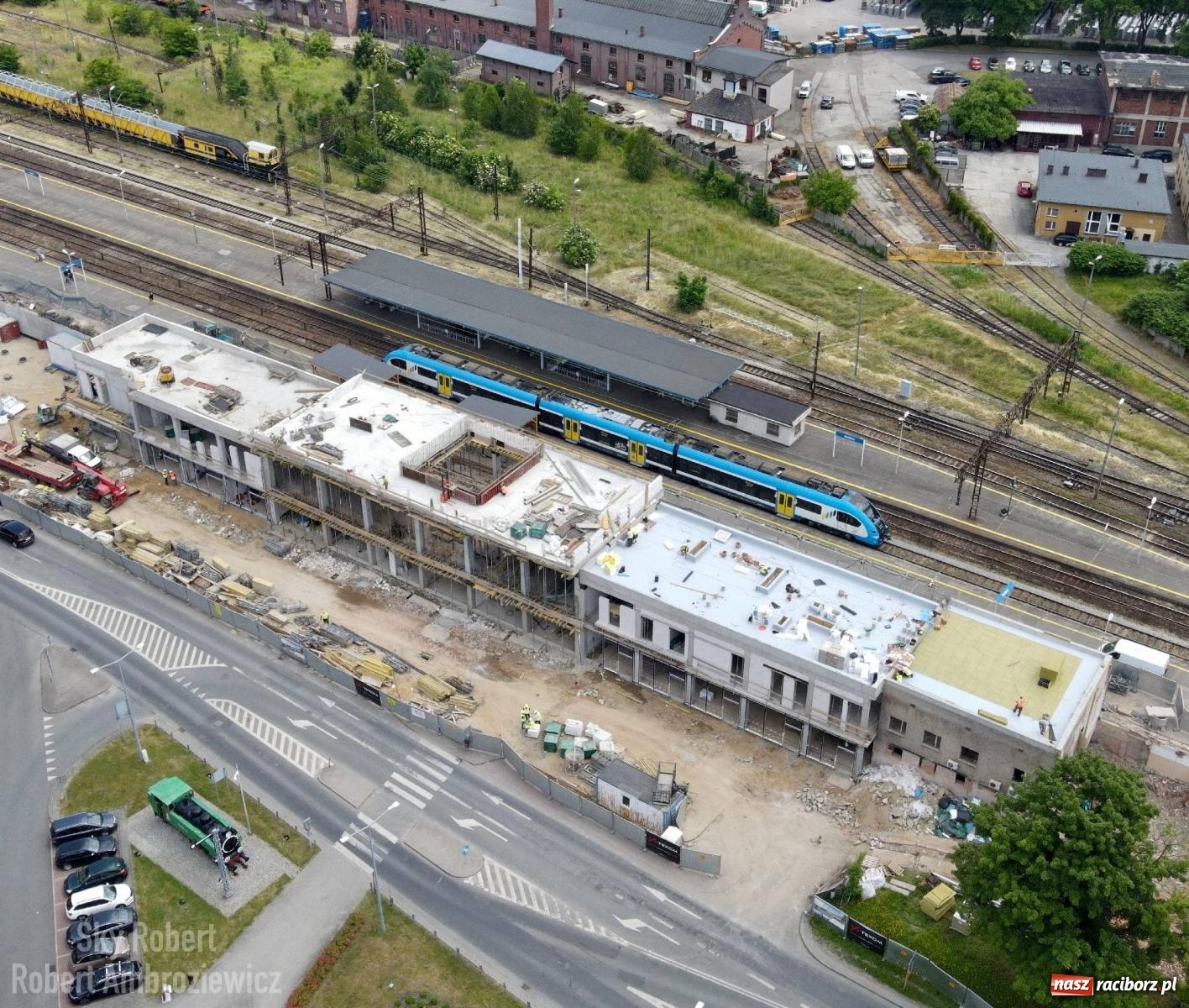 Zdjęcie w galerii na portalu naszraciborz.pl: Stary i nowy dworzec. Porównajcie zdjęcia lotnicze! wiadomości z regionu