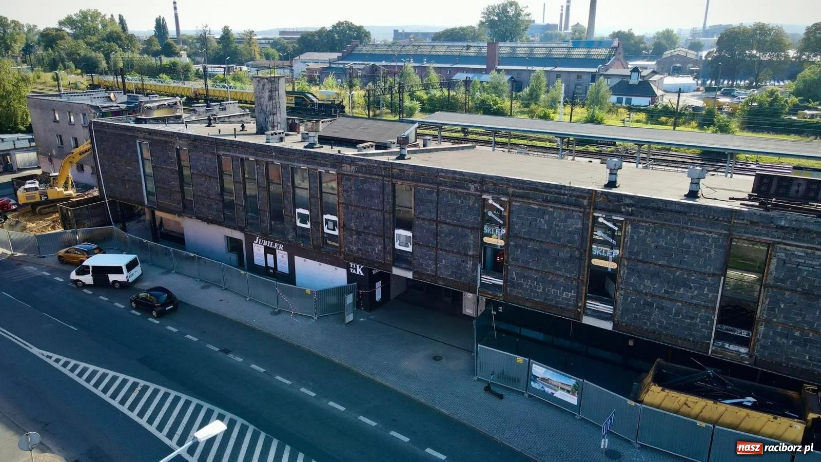 Zdjęcie w galerii na portalu naszraciborz.pl: Stary i nowy dworzec. Porównajcie zdjęcia lotnicze! wiadomości z regionu
