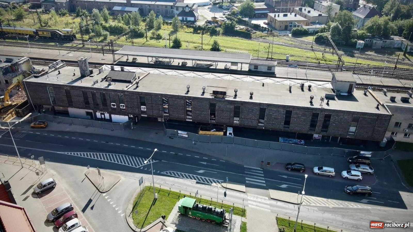 Zdjęcie w galerii na portalu naszraciborz.pl: Stary i nowy dworzec. Porównajcie zdjęcia lotnicze! wiadomości z regionu