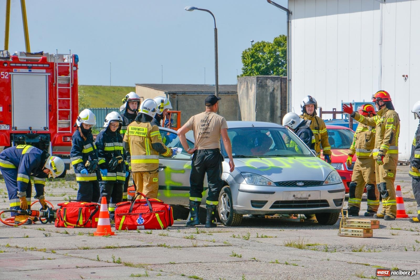 Zdjęcie w galerii na portalu naszraciborz.pl: Kompania odwodowa ćwiczy na terenie Rafako [FOTO i WIDEO] wiadomości z regionu
