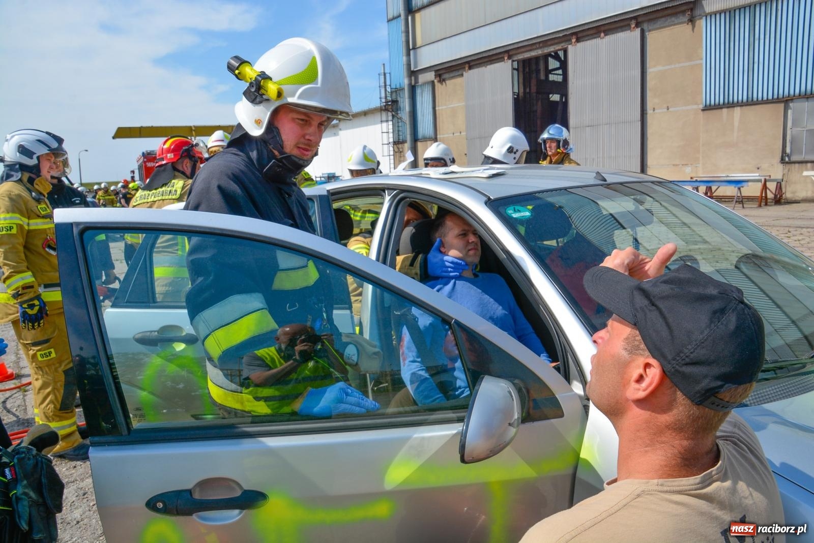 Zdjęcie w galerii na portalu naszraciborz.pl: Kompania odwodowa ćwiczy na terenie Rafako [FOTO i WIDEO] wiadomości z regionu