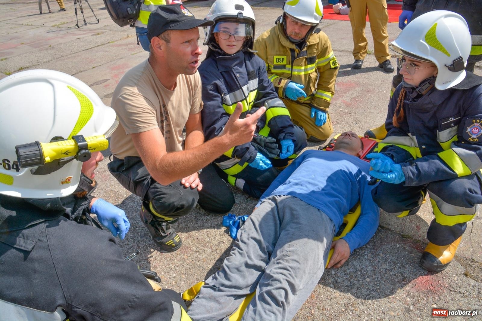 Zdjęcie w galerii na portalu naszraciborz.pl: Kompania odwodowa ćwiczy na terenie Rafako [FOTO i WIDEO] wiadomości z regionu