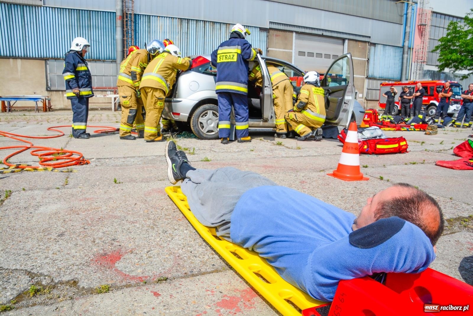 Zdjęcie w galerii na portalu naszraciborz.pl: Kompania odwodowa ćwiczy na terenie Rafako [FOTO i WIDEO] wiadomości z regionu