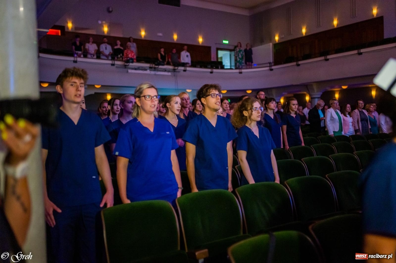 Zdjęcie w galerii na portalu naszraciborz.pl: By zostać pielęgniarką trzeba kochać ludzi. Uroczystość czepkowania studentów ANS w Raciborzu [FOTO i WIDEO] wiadomości z regionu