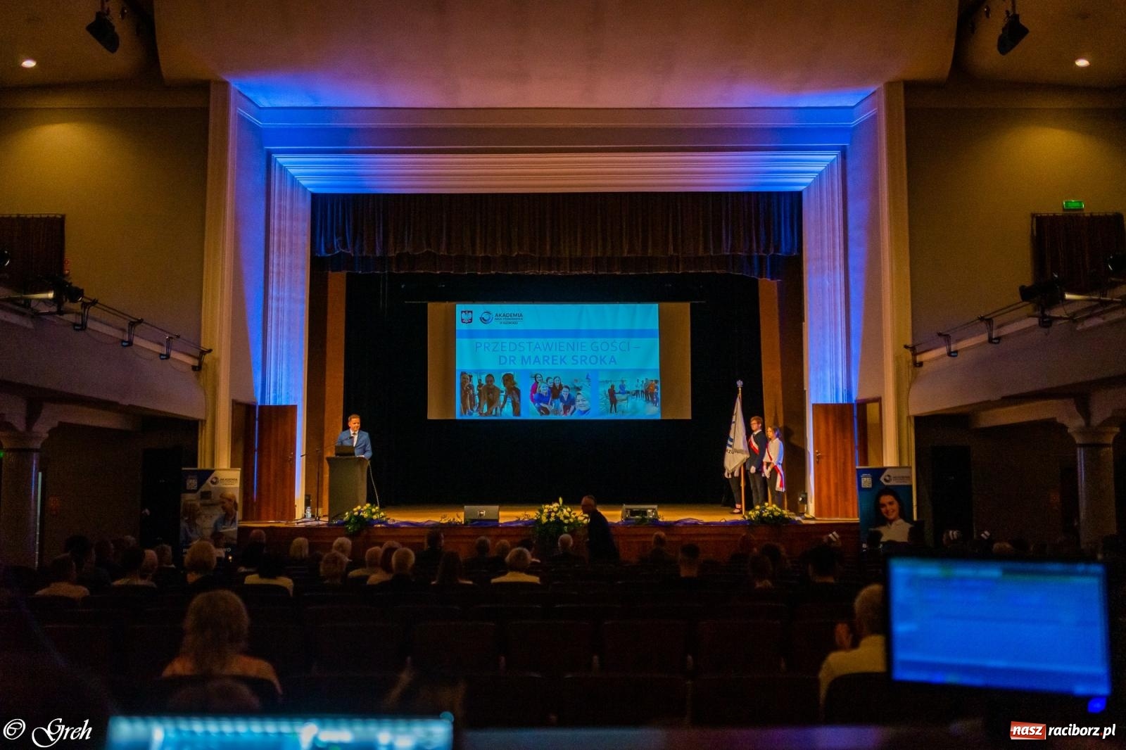 Zdjęcie w galerii na portalu naszraciborz.pl: By zostać pielęgniarką trzeba kochać ludzi. Uroczystość czepkowania studentów ANS w Raciborzu [FOTO i WIDEO] wiadomości z regionu