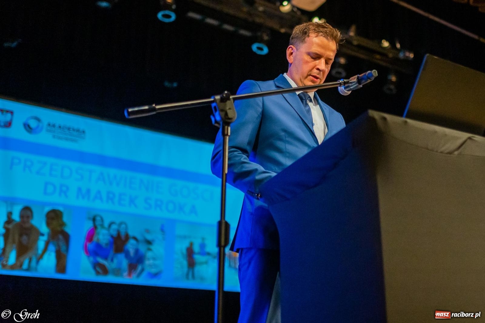 Zdjęcie w galerii na portalu naszraciborz.pl: By zostać pielęgniarką trzeba kochać ludzi. Uroczystość czepkowania studentów ANS w Raciborzu [FOTO i WIDEO] wiadomości z regionu