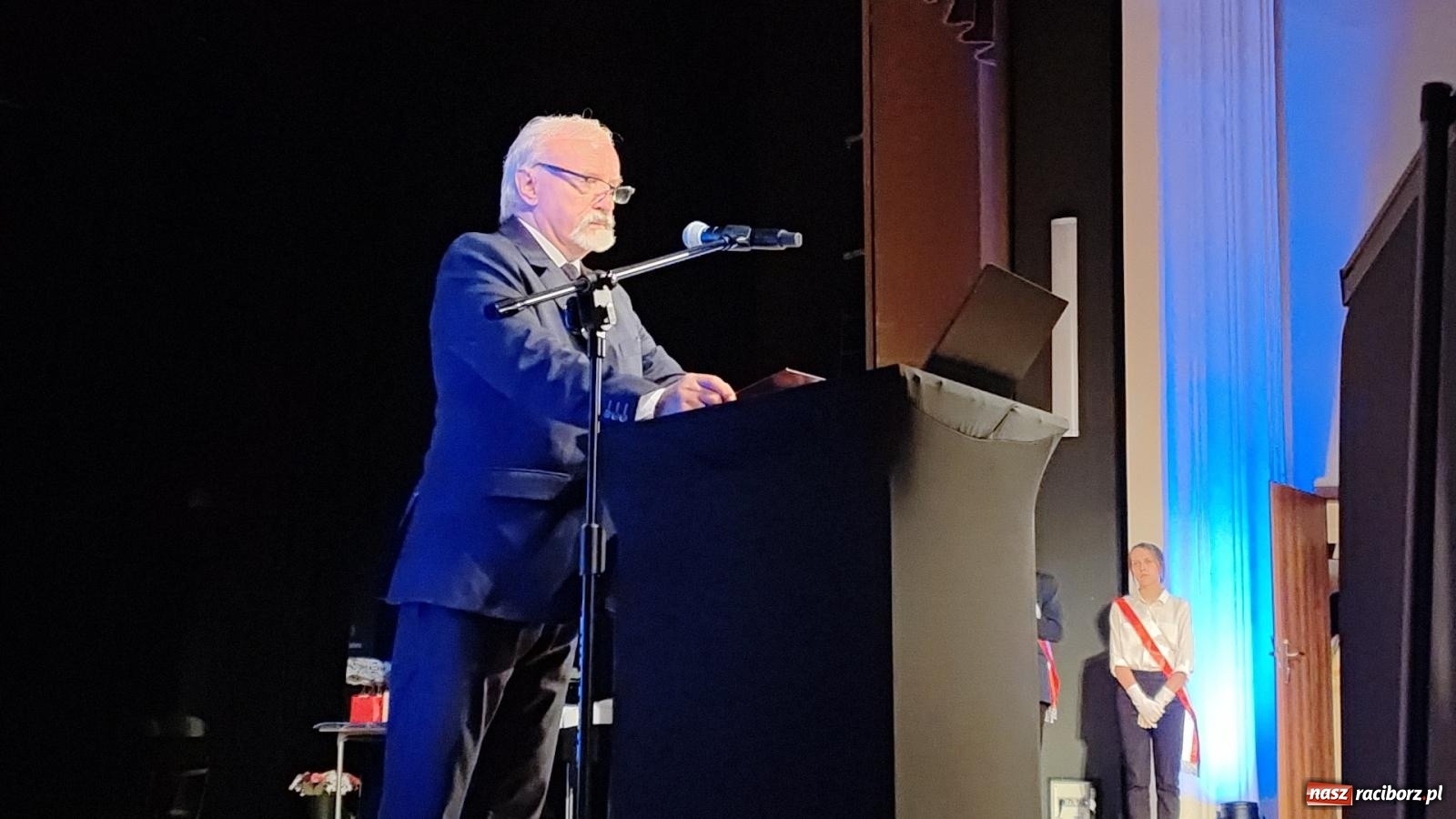 Zdjęcie w galerii na portalu naszraciborz.pl: By zostać pielęgniarką trzeba kochać ludzi. Uroczystość czepkowania studentów ANS w Raciborzu [FOTO i WIDEO] wiadomości z regionu