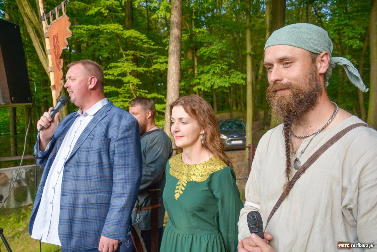 Zdjęcie w galerii na portalu naszraciborz.pl: Amber & Silk project w Zaczarowanym Ogrodzie - spotkanie dwóch kultur i Tai Chi wiadomości z regionu