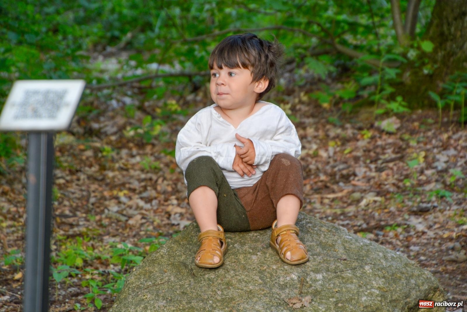 Zdjęcie w galerii na portalu naszraciborz.pl: Amber & Silk project w Zaczarowanym Ogrodzie - spotkanie dwóch kultur i Tai Chi wiadomości z regionu