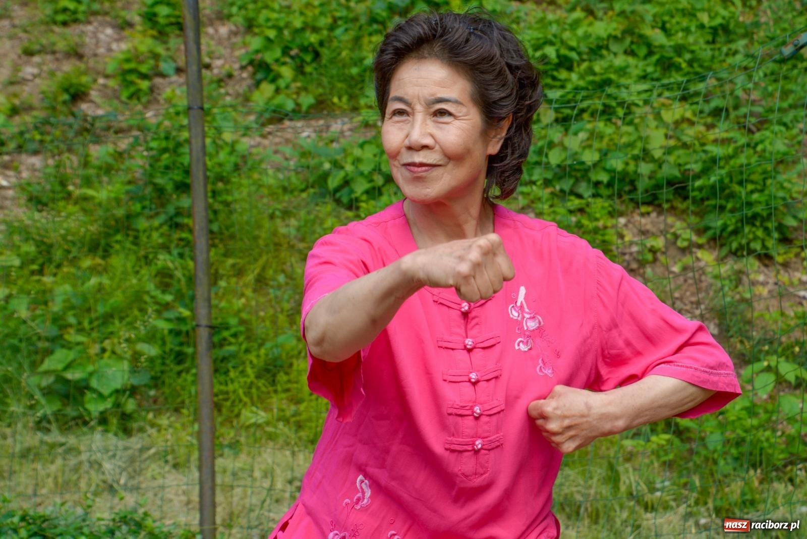 Zdjęcie w galerii na portalu naszraciborz.pl: Amber & Silk project w Zaczarowanym Ogrodzie - spotkanie dwóch kultur i Tai Chi wiadomości z regionu