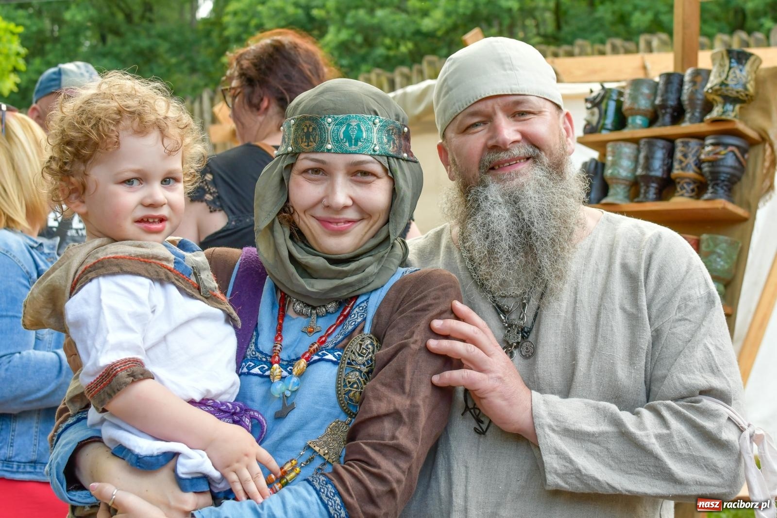 Zdjęcie w galerii na portalu naszraciborz.pl: Gród pod Oborą tętni życiem. Ruszył festiwal średniowieczny [FOTO i WIDEO] wiadomości z regionu