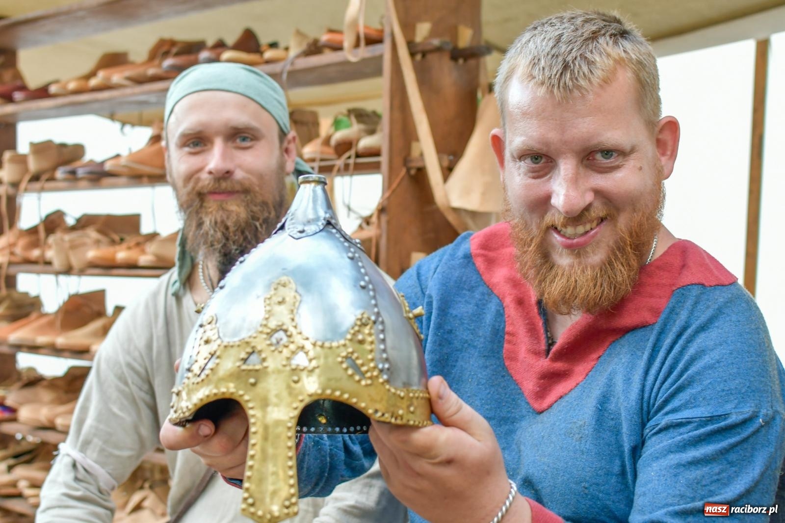 Zdjęcie w galerii na portalu naszraciborz.pl: Gród pod Oborą tętni życiem. Ruszył festiwal średniowieczny [FOTO i WIDEO] wiadomości z regionu