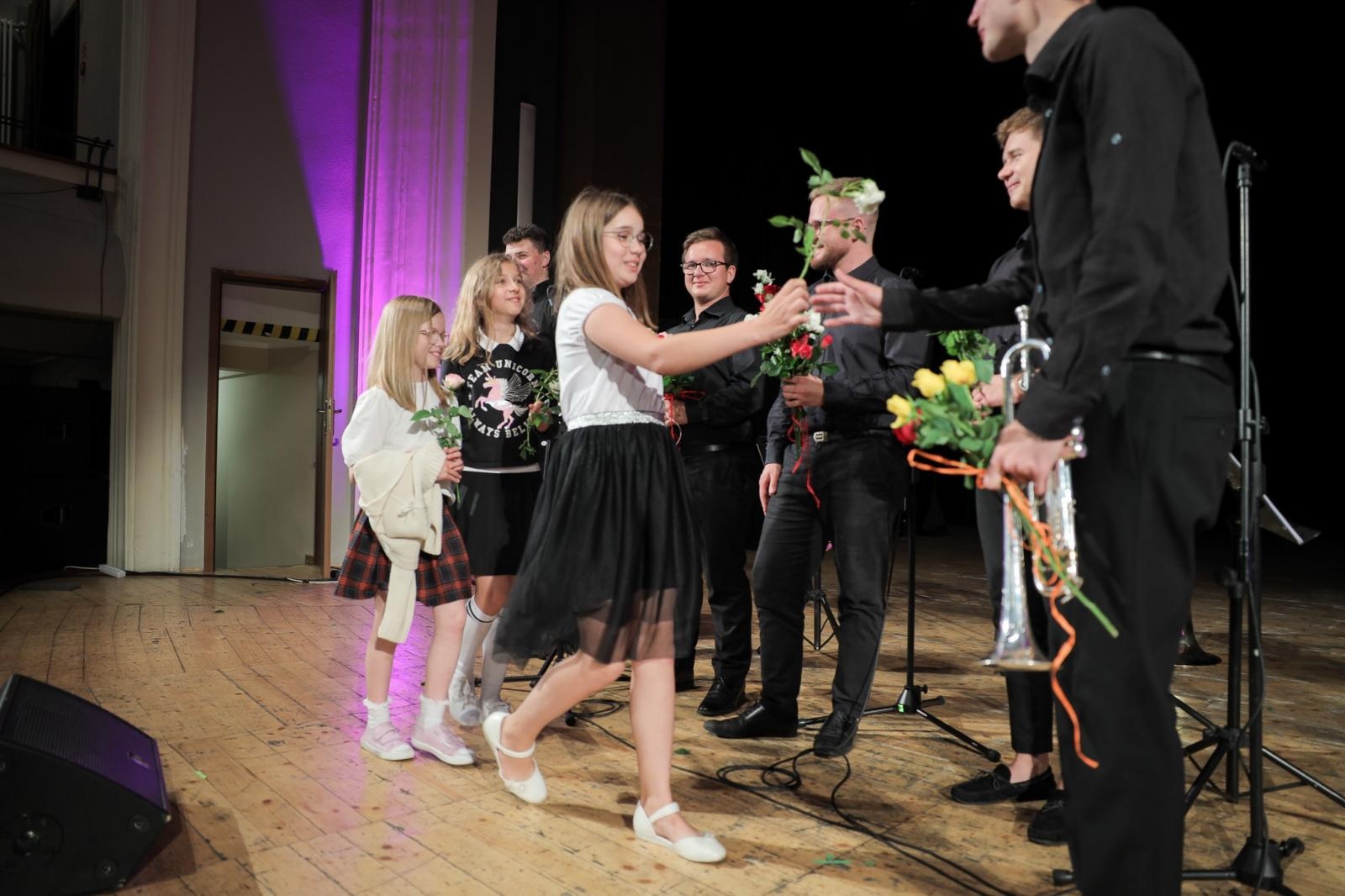 Zdjęcie w galerii na portalu naszraciborz.pl: Mocny akcent na zakończenie koncertów umuzykalniających wiadomości z regionu