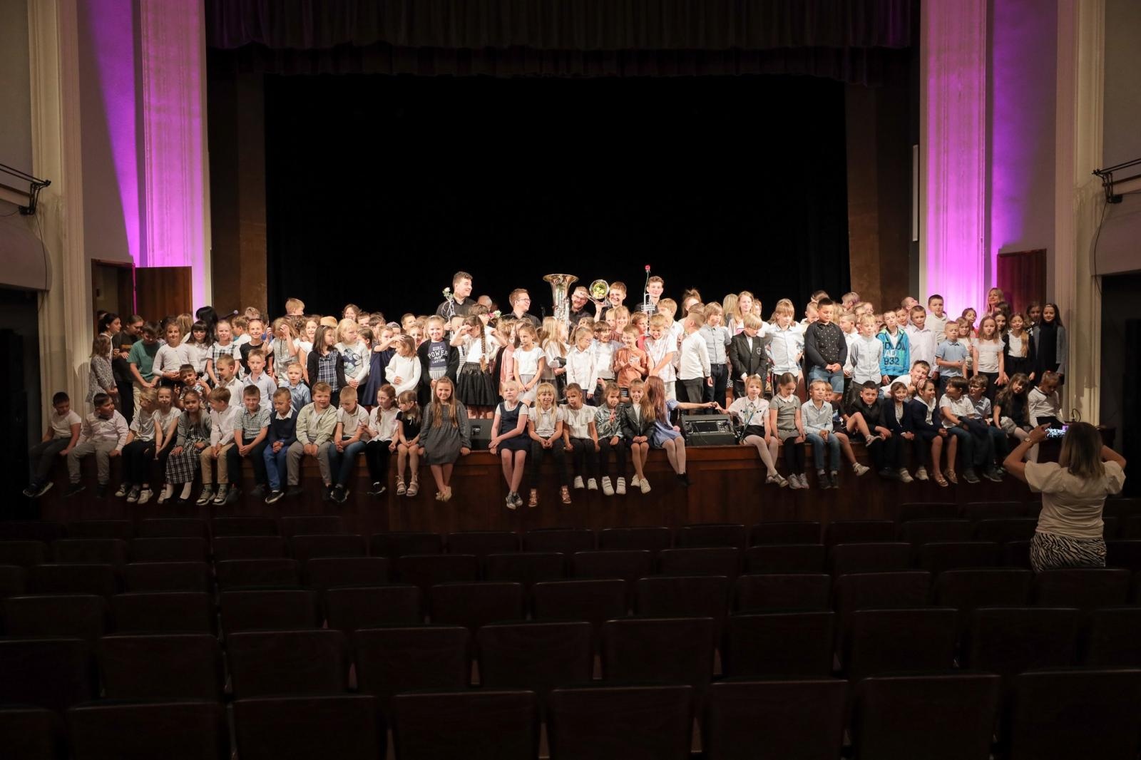 Zdjęcie w galerii na portalu naszraciborz.pl: Mocny akcent na zakończenie koncertów umuzykalniających wiadomości z regionu