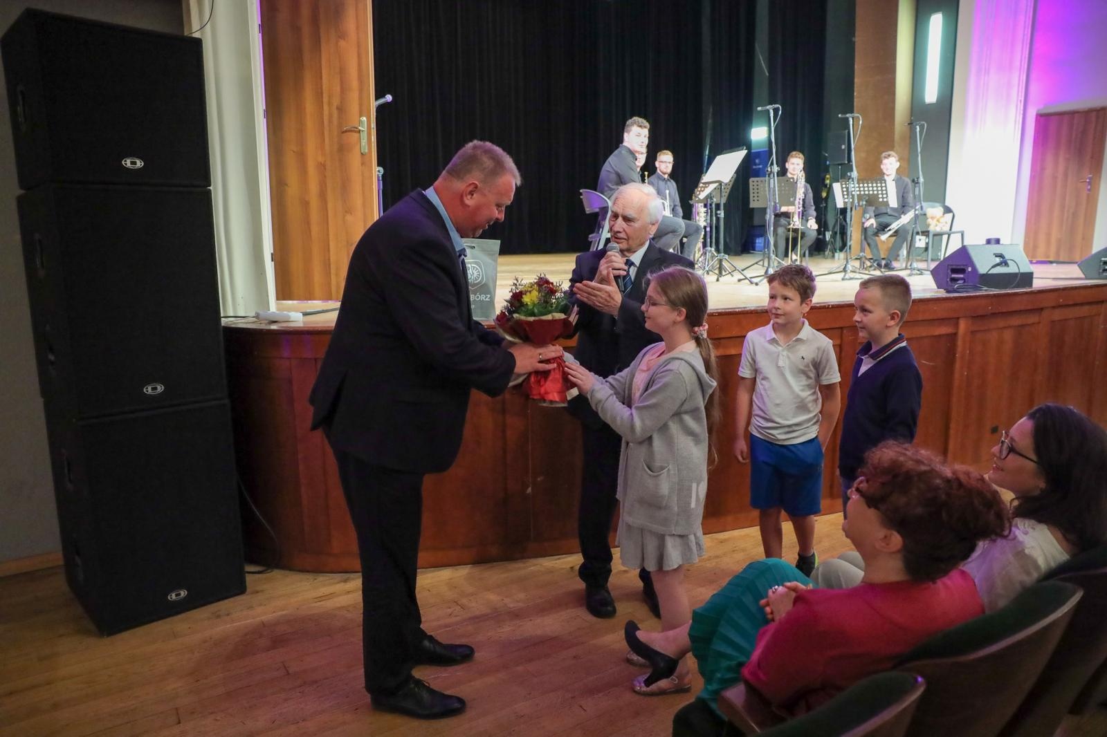 Zdjęcie w galerii na portalu naszraciborz.pl: Mocny akcent na zakończenie koncertów umuzykalniających wiadomości z regionu