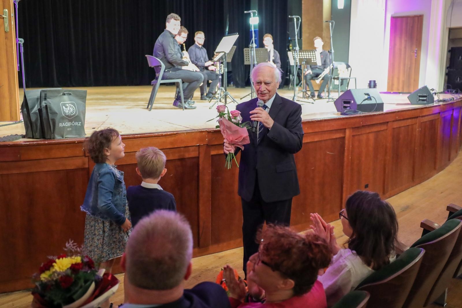 Zdjęcie w galerii na portalu naszraciborz.pl: Mocny akcent na zakończenie koncertów umuzykalniających wiadomości z regionu