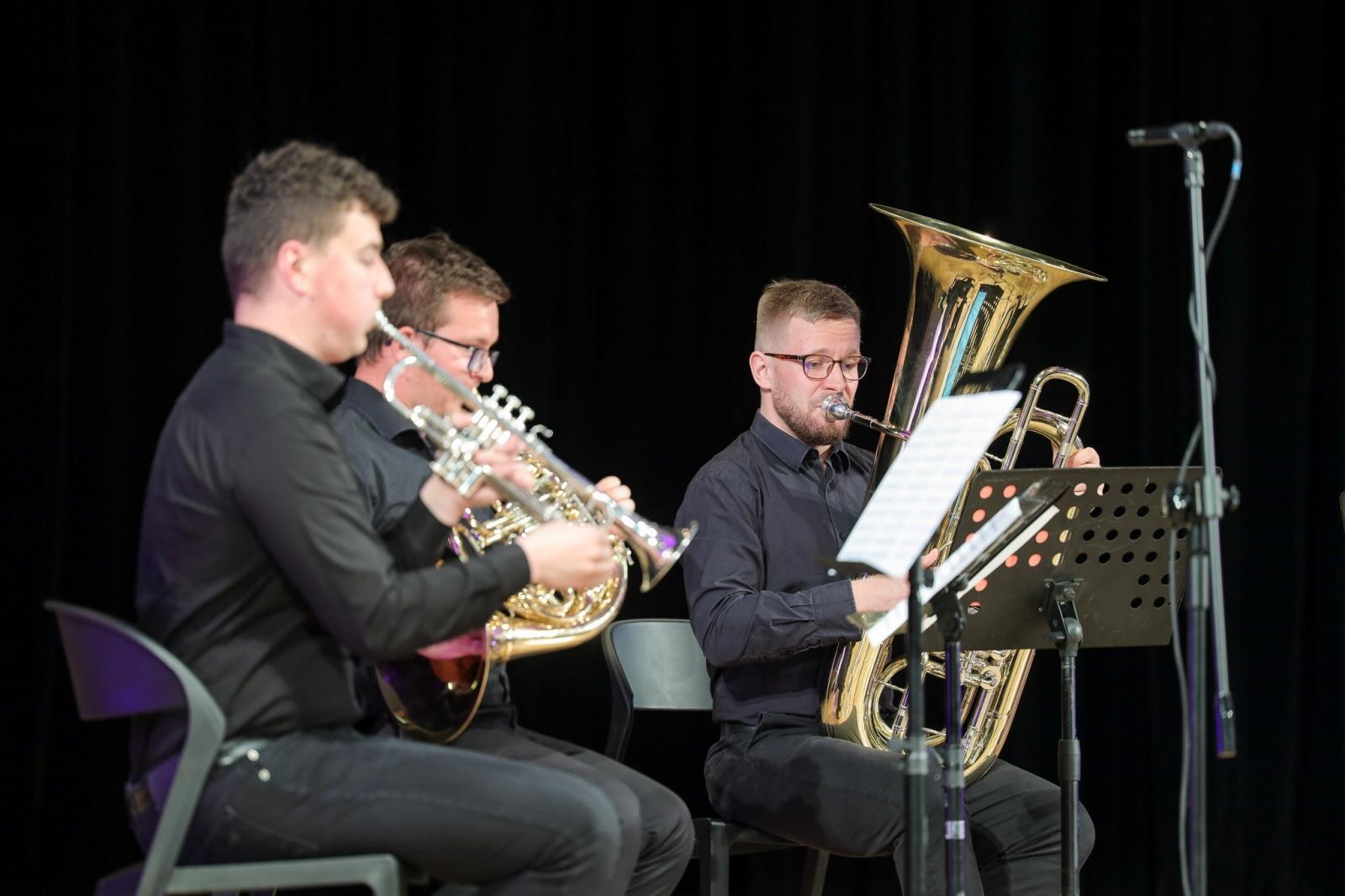 Zdjęcie w galerii na portalu naszraciborz.pl: Mocny akcent na zakończenie koncertów umuzykalniających wiadomości z regionu