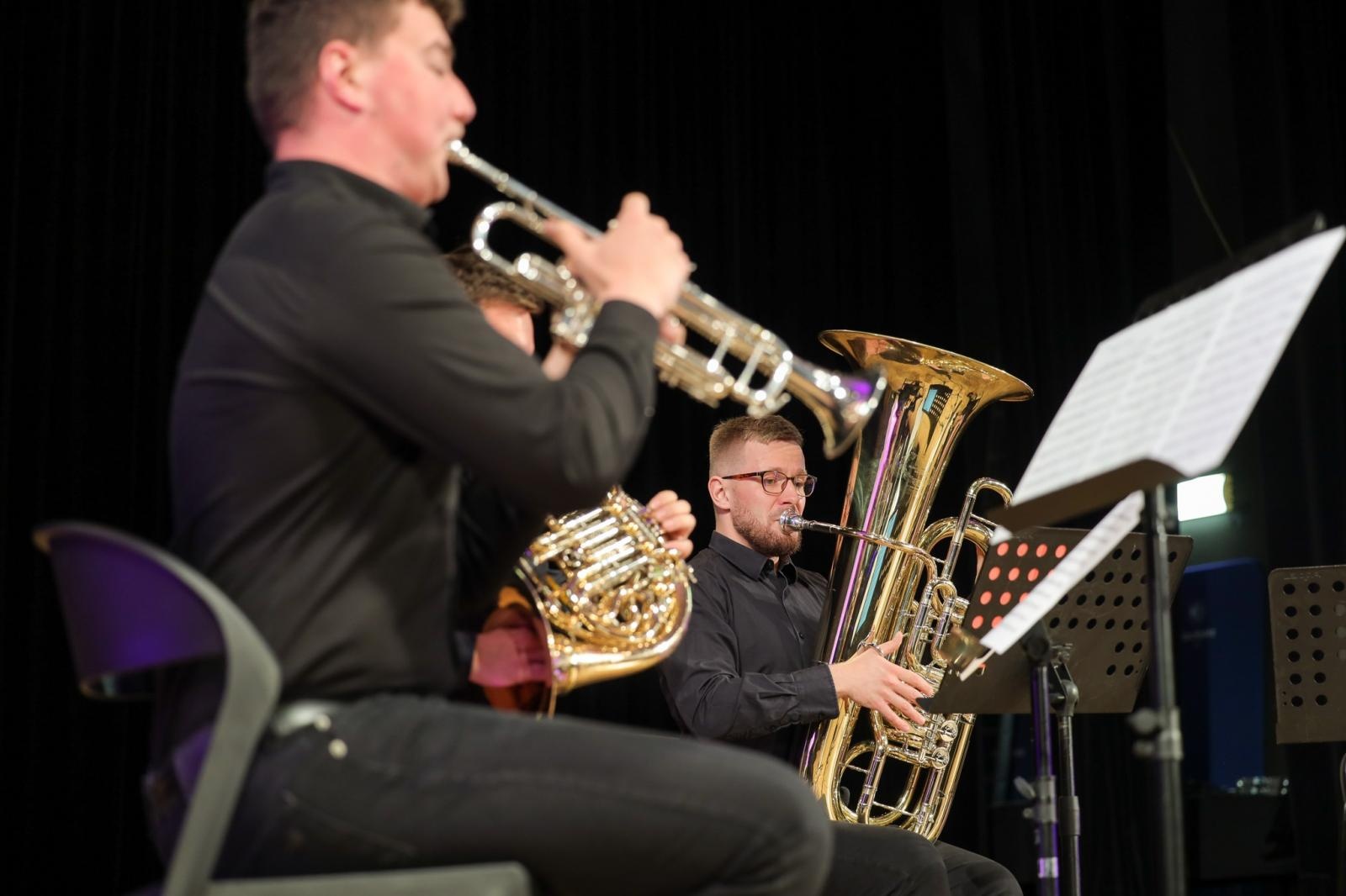 Zdjęcie w galerii na portalu naszraciborz.pl: Mocny akcent na zakończenie koncertów umuzykalniających wiadomości z regionu