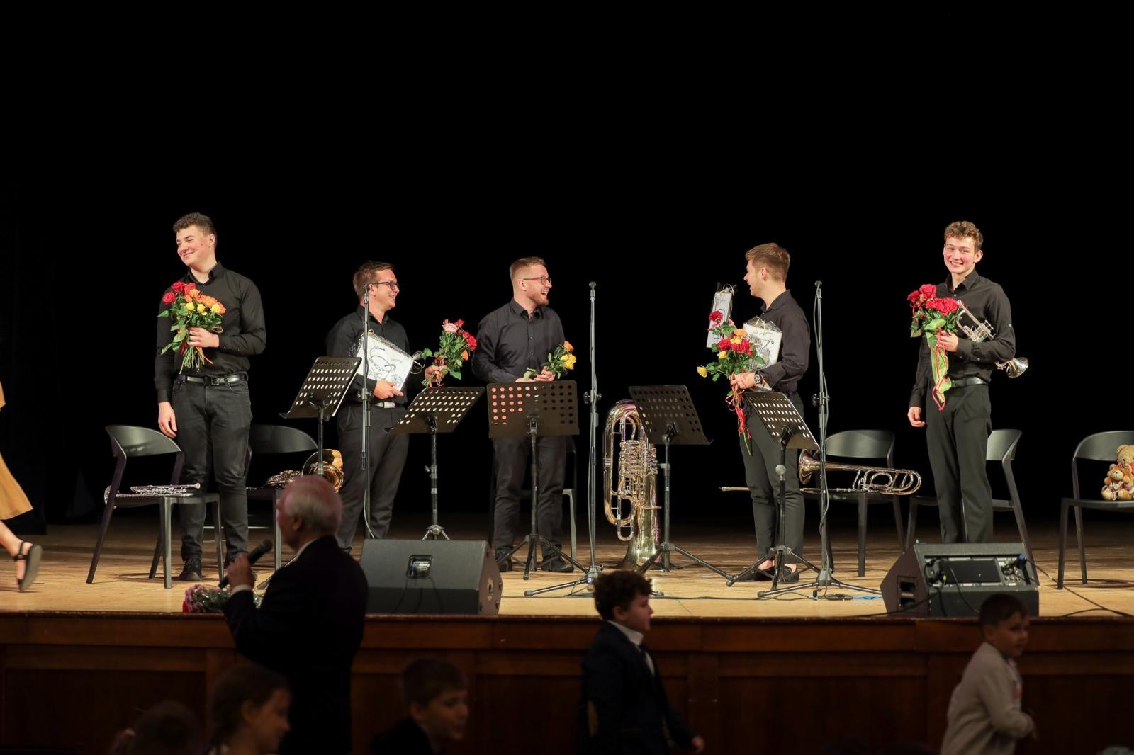 Zdjęcie w galerii na portalu naszraciborz.pl: Mocny akcent na zakończenie koncertów umuzykalniających wiadomości z regionu