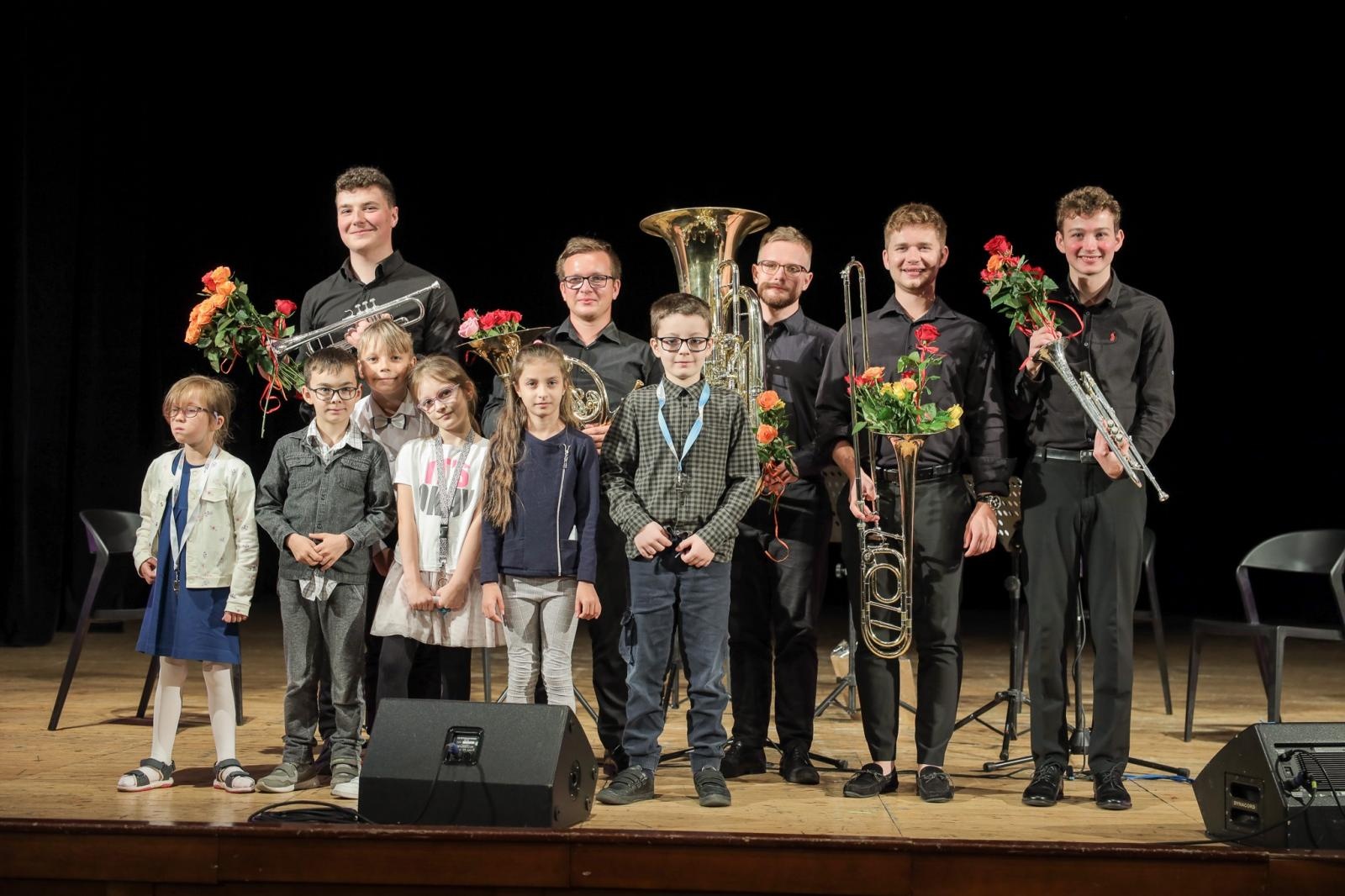 Zdjęcie w galerii na portalu naszraciborz.pl: Mocny akcent na zakończenie koncertów umuzykalniających wiadomości z regionu