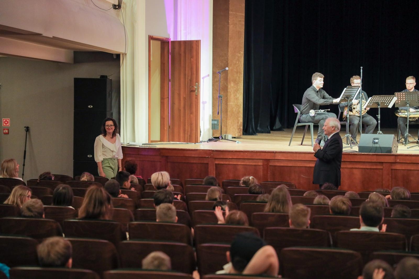 Zdjęcie w galerii na portalu naszraciborz.pl: Mocny akcent na zakończenie koncertów umuzykalniających wiadomości z regionu