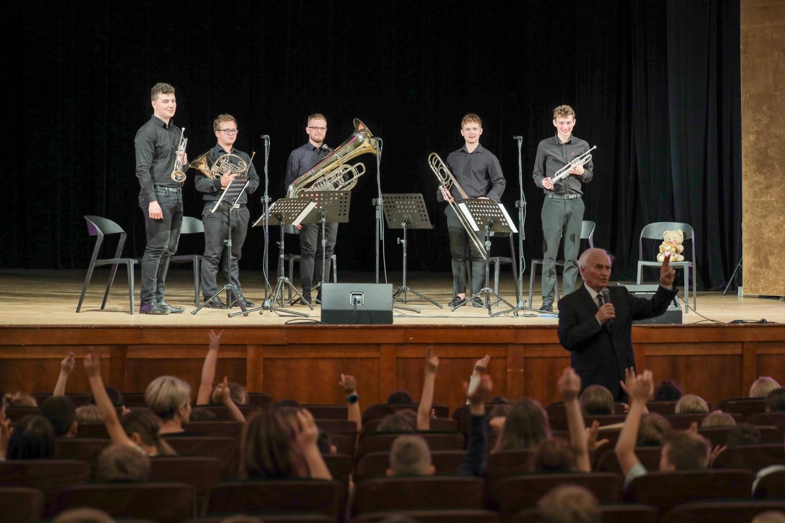 Zdjęcie w galerii na portalu naszraciborz.pl: Mocny akcent na zakończenie koncertów umuzykalniających wiadomości z regionu