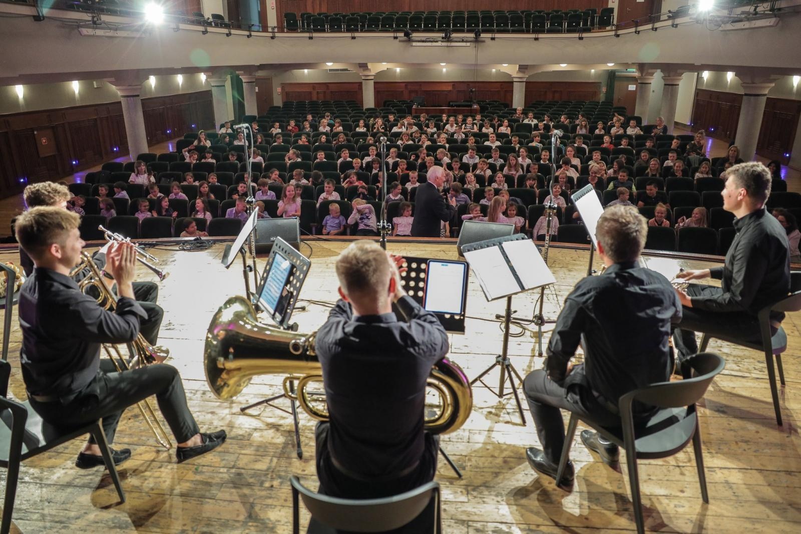 Zdjęcie w galerii na portalu naszraciborz.pl: Mocny akcent na zakończenie koncertów umuzykalniających wiadomości z regionu