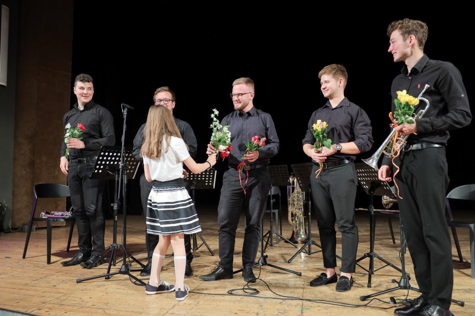 Zdjęcie w galerii na portalu naszraciborz.pl: Mocny akcent na zakończenie koncertów umuzykalniających wiadomości z regionu